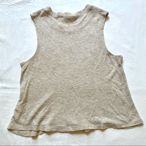 Lounge Set Sleeveless Top and Pants - Picture 3 of 6